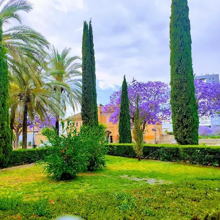 Plaza De San Bernardo 4 * Sevilla